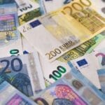 Jak zmieniał się rekord transferowy w piłce nożnej? Od 100 funtów do 222 mln euro Jak zmieniał się rekord transferowy w piłce nożnej? Od 100 funtów do 222 mln euro